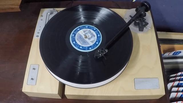 Frozen - The Songs - A5 - Let It Go - Live Vinyl Recording смотреть онлайн