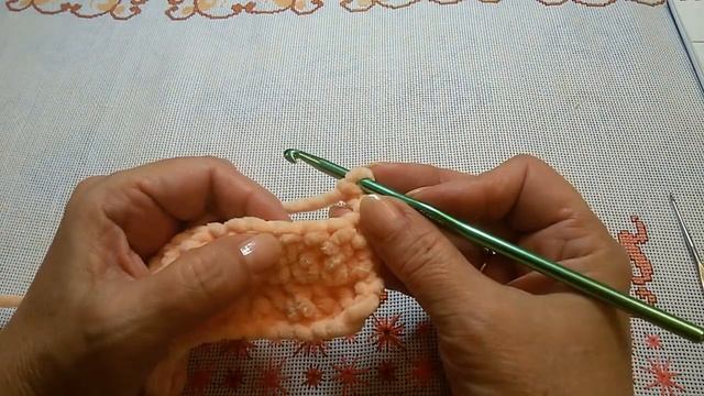 Узор крючком из плюшевой пряжи для пуловера,пледа и т.д.Pattern Crocheted From Plush Yarn For .