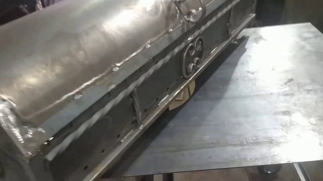 Поворотный малярно-упаковочный стол. Укрмангал. смотреть онлайн