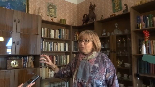 В кабинете-гостиной смотреть онлайн