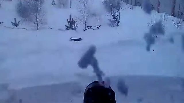 кувырки в снегу весной :)