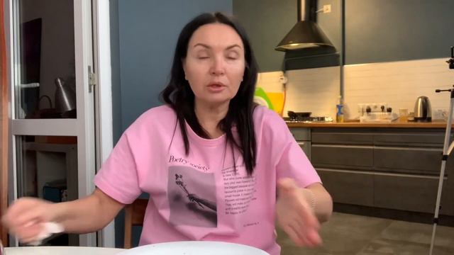 День влюбленных / аферист из ТИНДЕРА смотреть онлайн