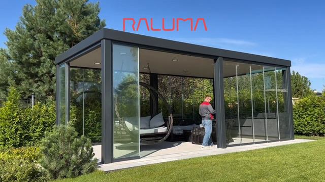 Безрамное остекление беседки Слайдер Raluma смотреть онлайн