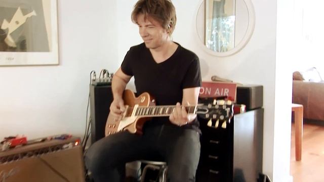 2011 Gibson Les Paul Deluxe Goldtop (w/ Seymour Duncan P-90s) смотреть онлайн