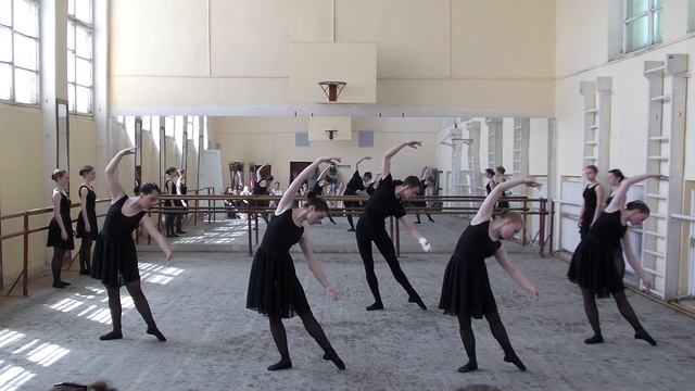 СГИИ 2015.06.08. Классический танец к. 2 курс, гр. 2-06 смотреть онлайн