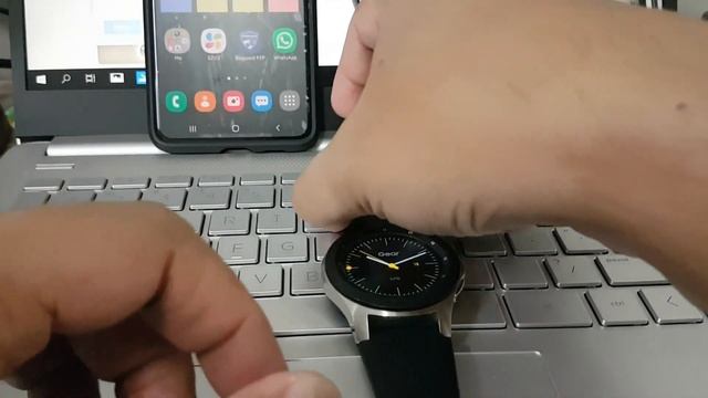 Read and reply Whatsapp text and images using Samsung Galaxy Watch смотреть онлайн