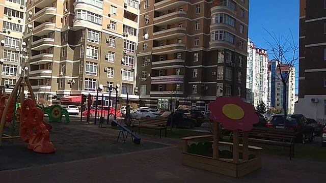 Фестивальный микрорайон Краснодара. Дворы. Переезд в Краснодар. смотреть онлайн