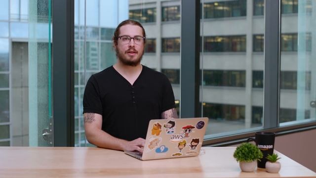 Moving from Monolith to Microservices with Amazon ECS смотреть онлайн