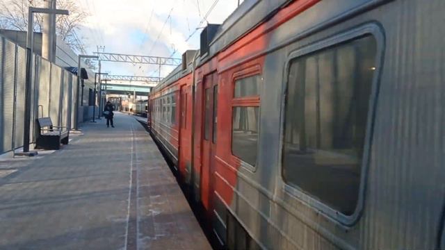 Прибытие электропоезда ЭД4М-0198 с сообщением Черусти-Москва(Казанский-Вокзал). смотреть онлайн