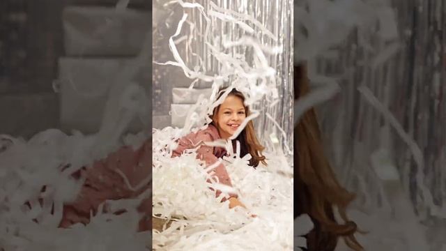 Бумажное шоу неоновое, тишью, серебряное металлизированное смотреть онлайн