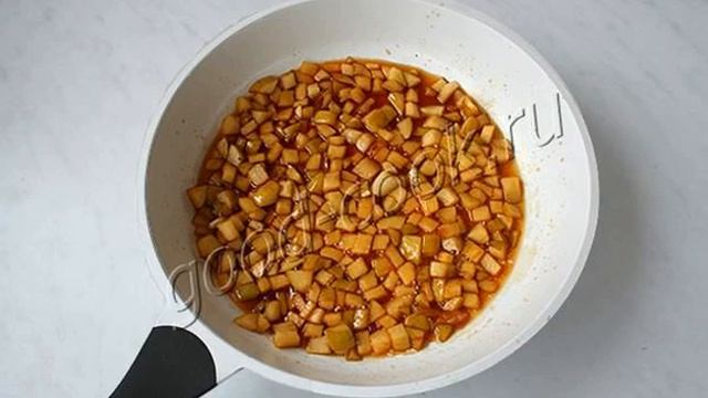 Пирог с карамельными грушами. Рецепт приготовления смотреть онлайн