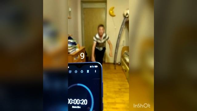 Побил мировой рекорд по приседаниям на одной ноге за 30 секунд!! смотреть онлайн