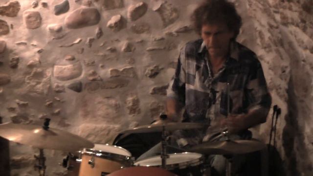 Philippe Renault 4tet : solo TonTon Salut, batterie смотреть онлайн