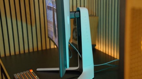 Alienware 32 4K QD-OLED Hands-On Review - AW3225QF - What No One is Talking About