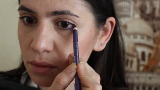 Как сделать цветной макияж для лета?/How to do a colourful makeup look for the summer. смотреть онлайн
