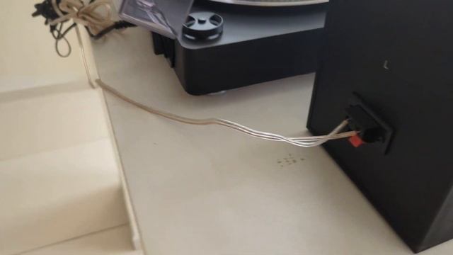 Tocadisco Bluetooth + Edifier R1100 смотреть онлайн