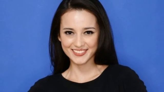 Julie Estelle, Ungkap Arti Dari Namanya, Apa Ya? смотреть онлайн