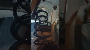 Замена задних пружин Ниссан Вингроуд