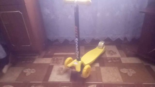 Самокат Best Scooter MAXI от 3 до 10 лет! Светящиеся колеса! смотреть онлайн