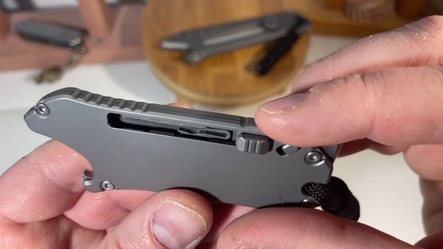 Olight / Oknife - OTACLE PRO \ Titan Review смотреть онлайн