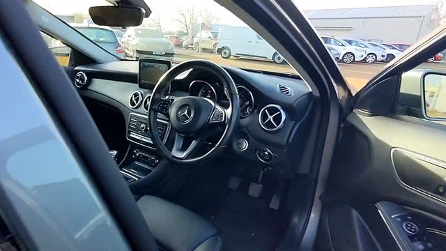 Mercedes GLA 200d Sport Manual смотреть онлайн