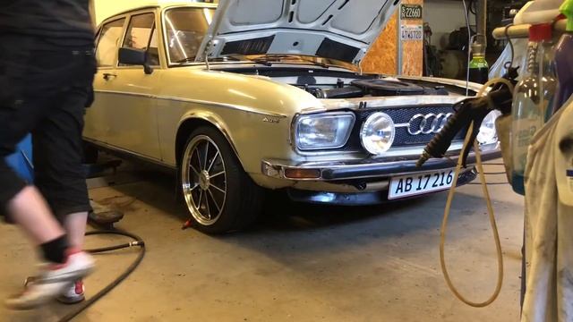 Audi 100 C1 Airride Test Part#1 смотреть онлайн