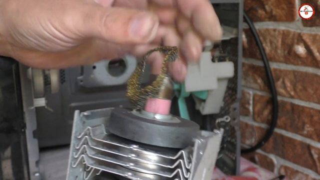 Разбор микроволновки,что внутри? смотреть онлайн