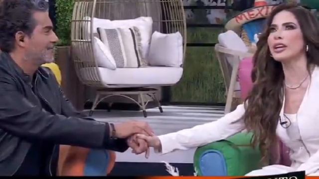 Gloria Trevi IGNORA a Andrea Legarreta en HOY #gloriatrevi #hoy #andrealegarreta #hoy #ellassoyyo смотреть онлайн