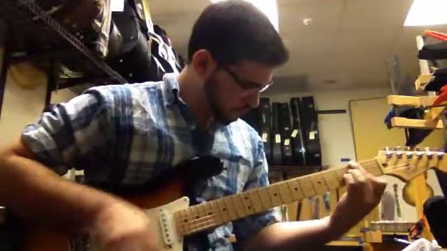 Fender Stratocaster MIM смотреть онлайн