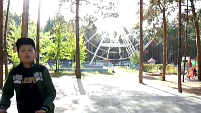 5 трюков на самокате для начинающих (моё первое видео на канале) смотреть онлайн