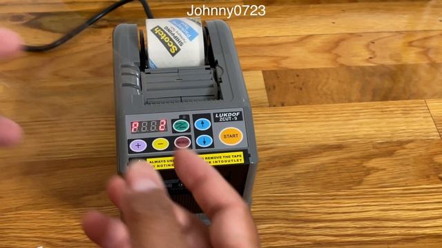 Automatic powered tape dispenser - Does it work? ZCUT-9 demo! Kiamitor Electric tape dispenser demo смотреть онлайн