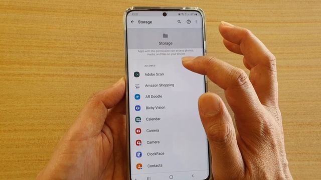 Galaxy S20/S20+: How to Allow/Deny Permission to Storage смотреть онлайн