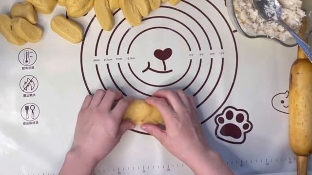 Всего за 5 мин...! Вкусняшки на завтрак. Очень вкусно! Можно без творогом... смотреть онлайн