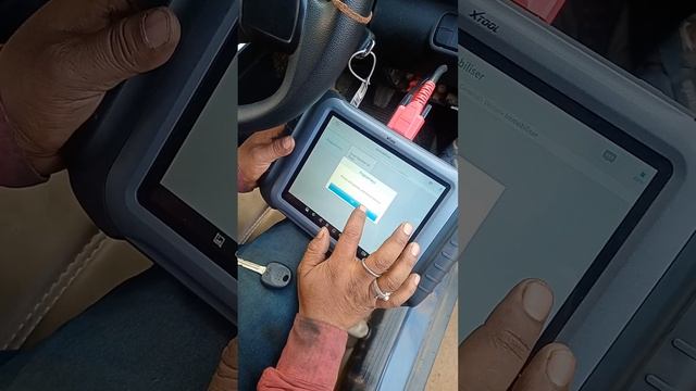 Hyundai venue 2020 petrol id4a key programming and remote programming success by xtools pad elite смотреть онлайн