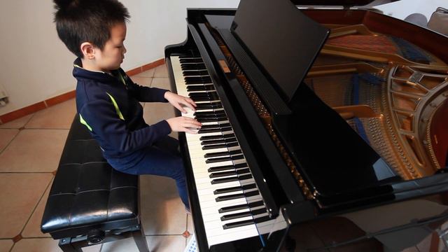 Adrien Zhou (7 ans) - Debussy Golliwog's CakeWalk смотреть онлайн