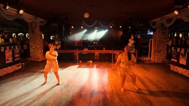 [Salsa solo] Скойбеда Елена и Коновалова Анна @ "Танцуй с тренером" октябрь 2022 смотреть онлайн