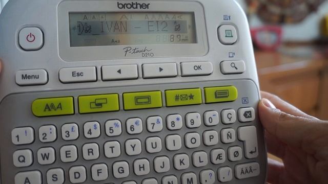 Resenha Rotuladora Brother PT-D210 смотреть онлайн