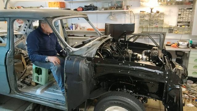 ГАЗ 21. Волга. Ретро Автомобиль. Первая попытка завести Двигатель. 02.2021. смотреть онлайн