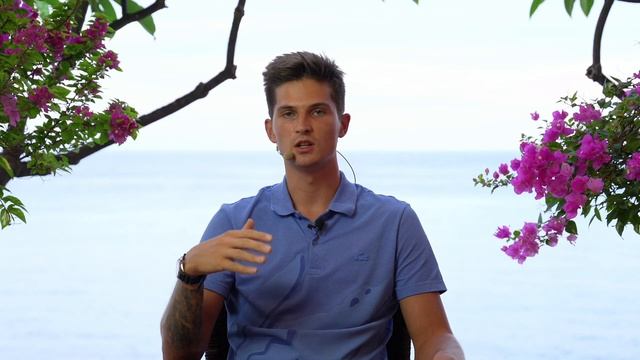 Почему мы не хотим перестать страдать? Даниил Зуев о причинах своей любви к страданиям смотреть онлайн