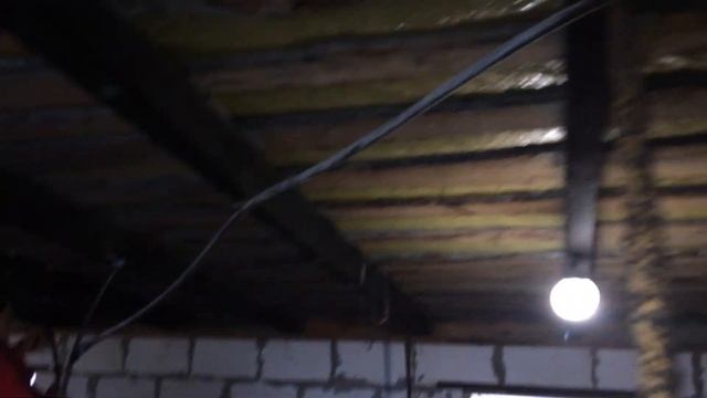 Как провести воду, в сарае для свиней?! Вода для свиней. Утепляем двери. Свиноводство.