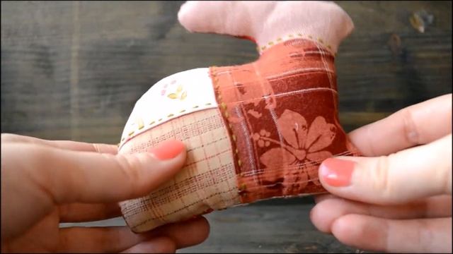 Лоскутная игрушка Зайцы смотреть онлайн