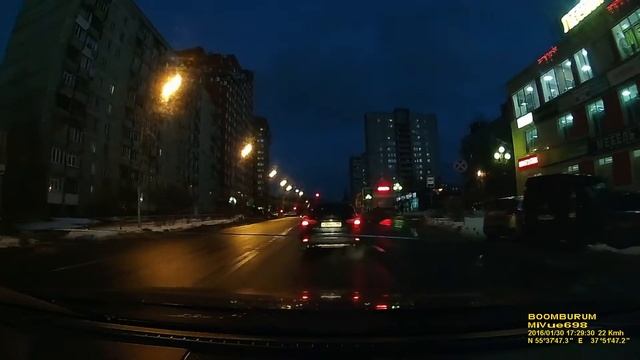 Видеорегистратор MIO MiVue 698 — пример записи передней камеры смотреть онлайн