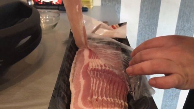 Сэндвич с индейкой на гриле Bosch TFB3302V смотреть онлайн