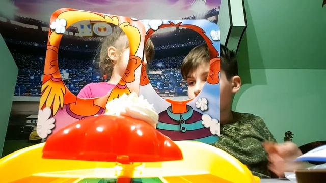 Пирог в лицо #РУКАЛИЦО