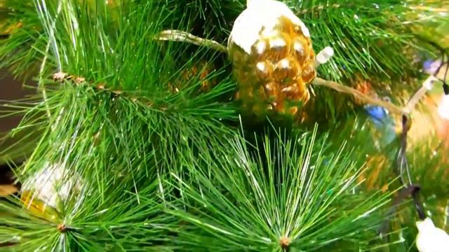 НАРЯЖАЕМ ЕЛКУ 🌲 Старые игрушки#украшаем дом#Новый год смотреть онлайн