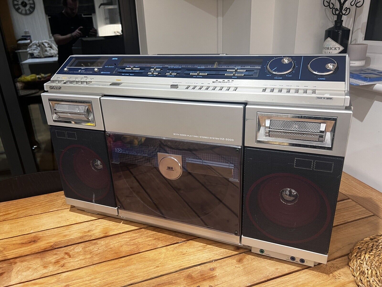 Vintage Sharp VZ-2000 Ghettoblaster Boombox Radio Cassette & Record Player Rare-ЯПОНИЯ-1981 ГОД смотреть онлайн