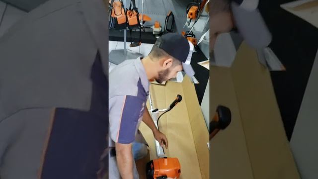 Roçadeira Stihl FS350 - Orientações iniciais básicas. смотреть онлайн
