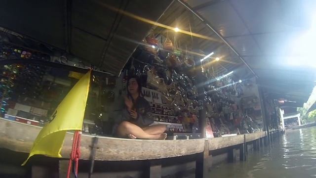 Семьями в Тайланде 2015 смотреть онлайн