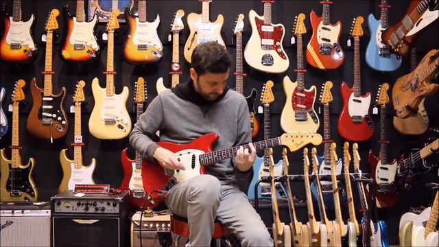 GUITARE COLLECTION presents Fender Duo Sonic II from 1964 by Jérémie Francblu смотреть онлайн