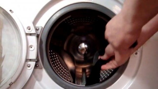 Шумит стиральная машина, при отжиме, при стирке. Почему гудит стиральная машинка при отжиме